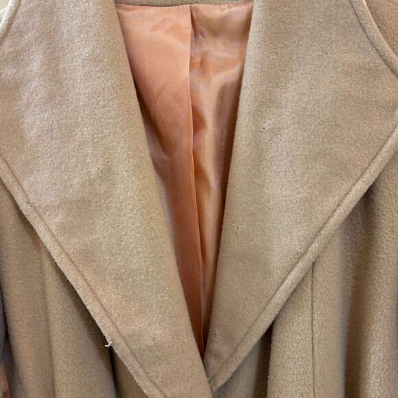 Portrait Vintage Wrap Coat Tan Wool Blend Made in the USA - Picture 12 of 12